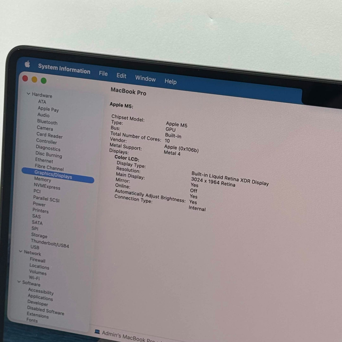 2025 Apple MacBook Pro 14" M5 10C GPU 4.6GHz 32GB RAM 1TB SSD MJ3D4LL/A
